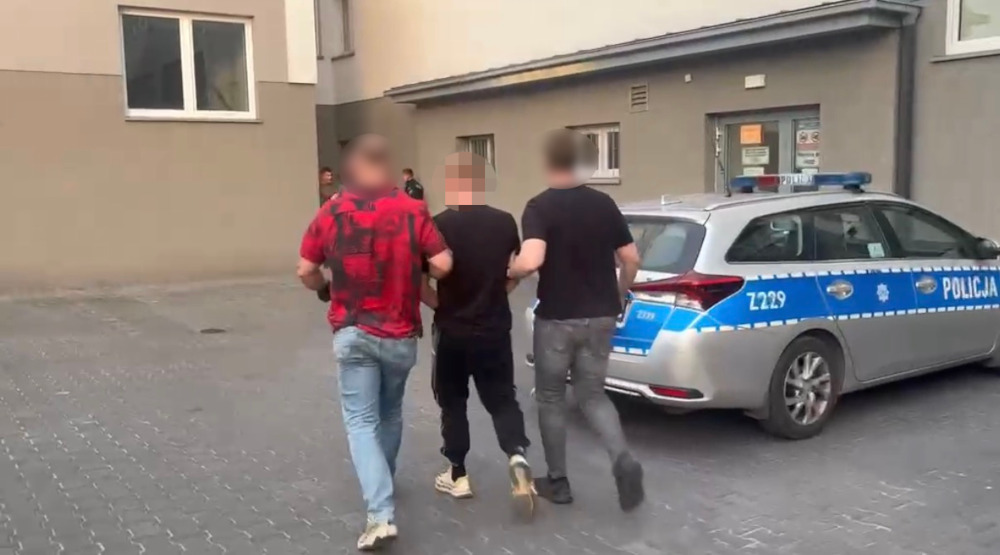 Kierował pod wpływem narkotyków, posiadał mefedron i spowodował kolizję z autobusem