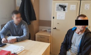 Policjant podczas przesłuchania 29 - latka