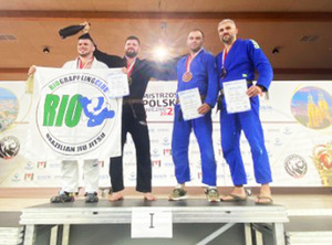 XVIII Mistrzostwa Polski w Brazylijskim Jiu-Jitsu odbyły się w Hali GOSIR przy ulicy Sportowej 3. Funkcjonariusz na macie spotkał się między innymi z ubiegłorocznym mistrzem Polski, który obronił tytuł. Wygrane pojedynki doprowadziły funkcjonariusza do zajęcia III miejsca w prestiżowych mistrzostwach.