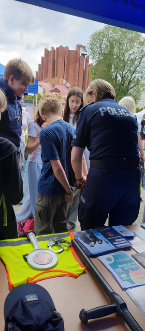 policjanci w trakcie spotkania