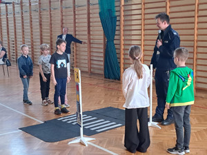 Bezpieczny pierwszak w ruchu drogowym