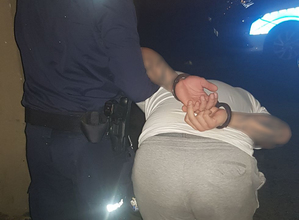 Włamali się do samochodu - dwóch Gruzinów tymczasowo aresztowanych