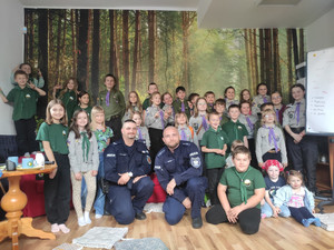 Policjanci wśród harcerzy – nauka bezpieczeństwa i poznanie zawodu