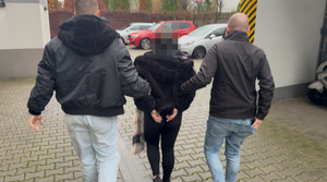 Trzy agresywne osoby z Sadyby jeszcze dzisiaj usłyszą zarzuty. O losie 16-latka zadecyduje sąd