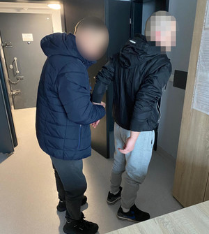 Mokotowscy kryminalni zabezpieczyli znaczną ilość narkotyków – podejrzany trafił do aresztu