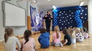 Jak bezpiecznie zimą iść do przedszkola i bawić się na śniegu? Przedszkolaki już wiedzą!