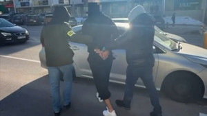 Chcieli wyłudzić telefony, zagrozili nożem - sprawcy zatrzymani w Białymstoku