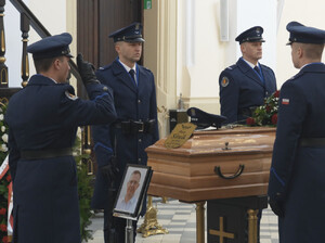 Cześć Jego pamięci! Ostatnie pożegnanie aspiranta sztabowego Piotra Sitnika