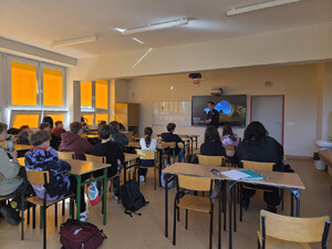 Spotkanie policjanta z uczniami Szkoły Podstawowej nr 336