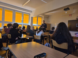 Spotkanie policjanta z uczniami Szkoły Podstawowej nr 336