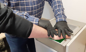 Wykorzystał pracę do kradzieży produktów za blisko 12 tysięcy złotych – usłyszał zarzuty