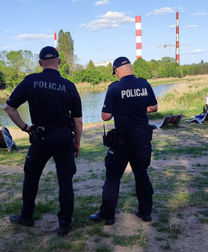 Bezpieczny weekend nad Jeziorkiem Czerniakowskim – policyjne działania na rzecz mieszkańców