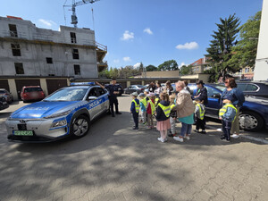 Mali goście poznawali pracę policjantów