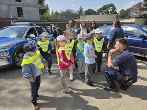 Mali goście poznawali pracę policjantów