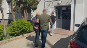 Złodziej recydywista wchodził na posesje dyplomatów i ambasadorów. Policjanci zatrzymali 70-latka