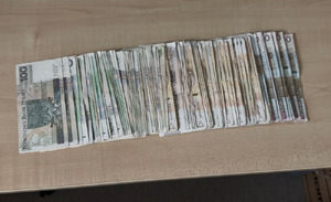 Wykorzystali chwilę nieuwagi i ukradli 60 tysięcy złotych