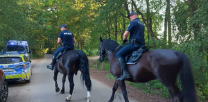 Patrole w Lesie Kabackim – policjanci dbają o bezpieczeństwo mieszkańców i ochronę terenów zielonych