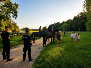 Patrole w Lesie Kabackim – policjanci dbają o bezpieczeństwo mieszkańców i ochronę terenów zielonych
