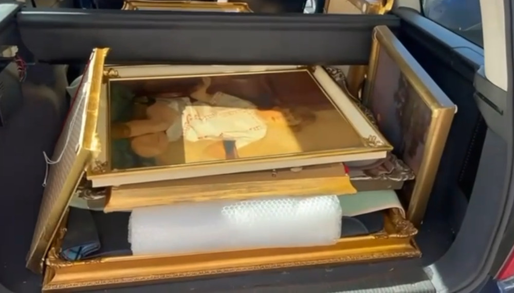 Obrazy Kossaka i Karpińskiego odzyskane przez mokotowskich policjantów